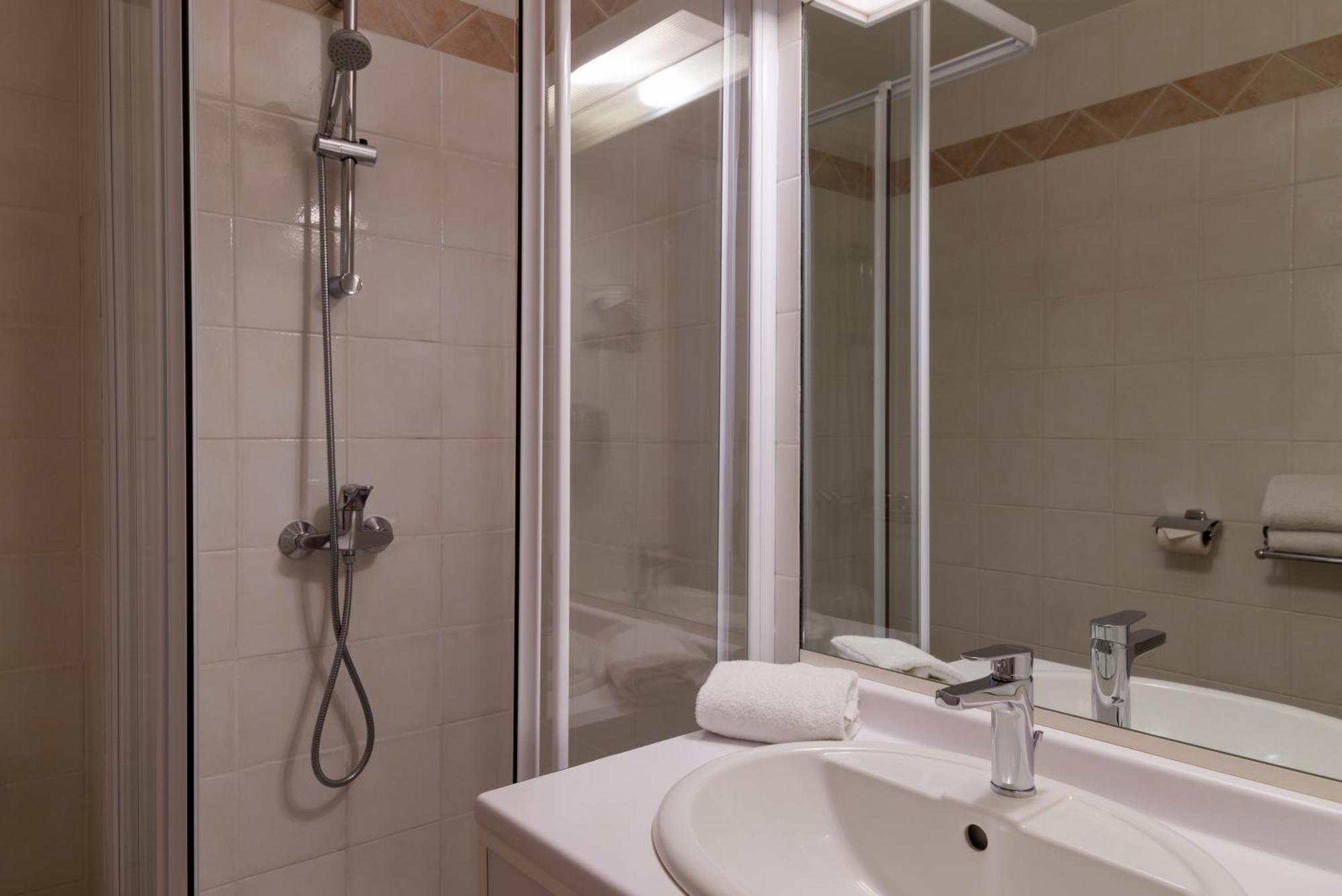 The Originals Boutique, Hotel Cassitel, Cassis Bagian luar foto